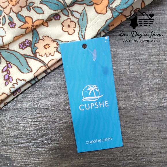 Cupshe Cross Front High Cut Bikini Swimsuit Size M - Picture 4 of 6